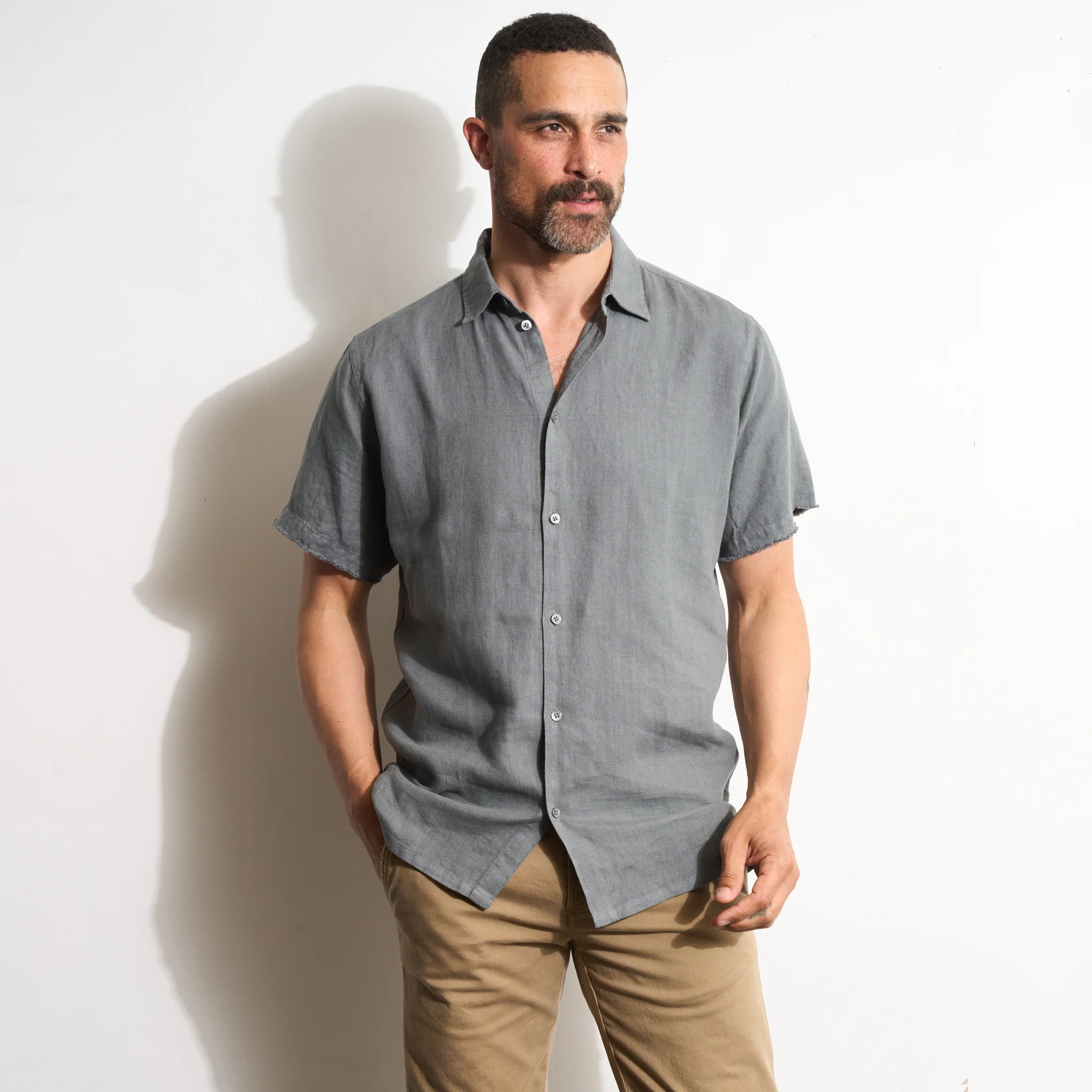 Lyons Short Sleeve Linen Shirt - Image 17