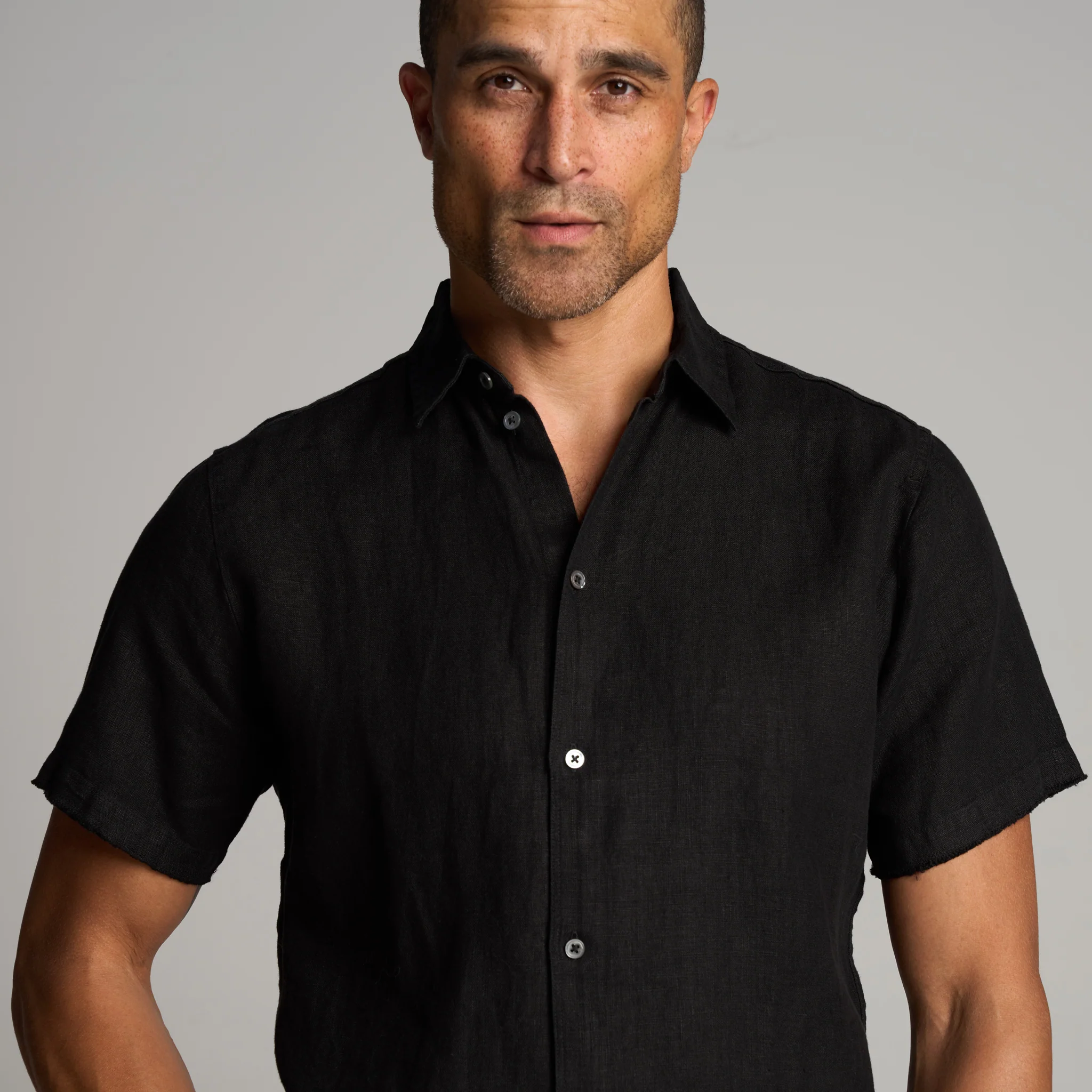 Lyons Short Sleeve Linen Shirt - Image 7